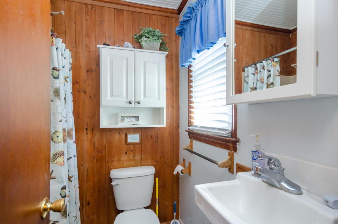 The Pelican Hidden Treasure Inn Room 2 By Bryant Real Estate Кур-Бич Экстерьер фото